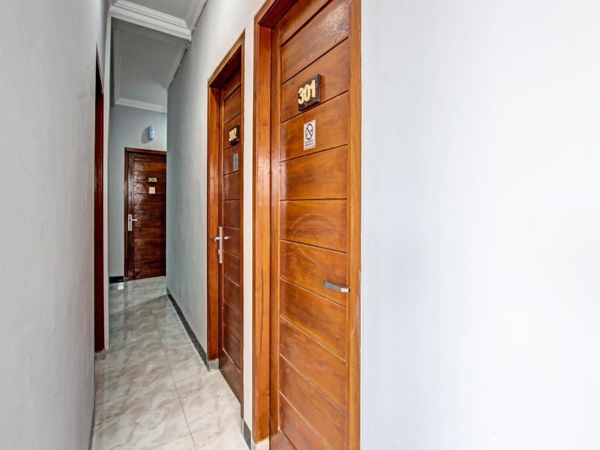 Oyo 91686 Triple S Hotel Malioboro يوغياكارتا المظهر الخارجي الصورة