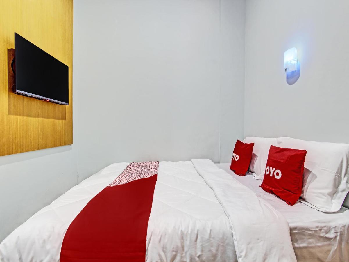 Oyo 91686 Triple S Hotel Malioboro يوغياكارتا المظهر الخارجي الصورة
