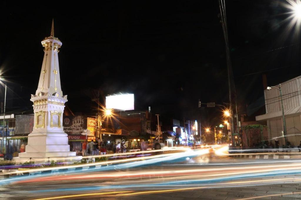 Oyo 91686 Triple S Hotel Malioboro يوغياكارتا المظهر الخارجي الصورة